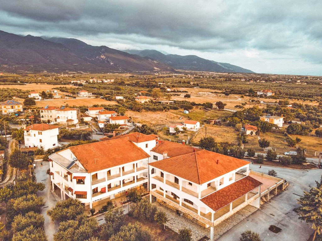 Hotel in Litochoro, Greece, 2 700 m² - picture 1