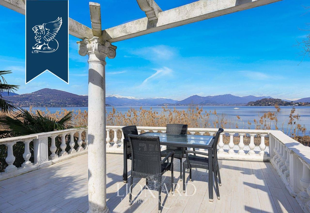 Villa a Ranco, Italia, 900 m² - foto 3