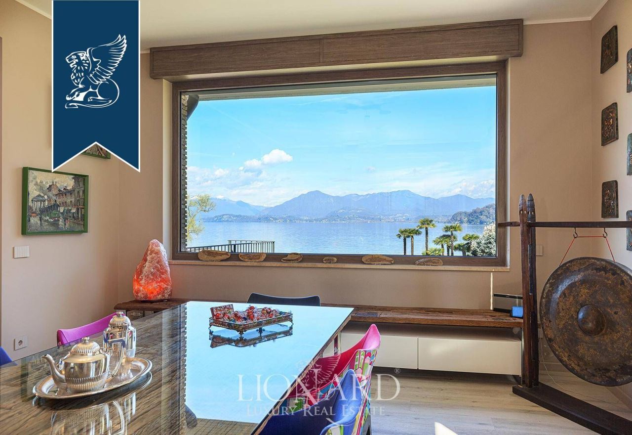 Villa a Ranco, Italia, 900 m² - foto 8