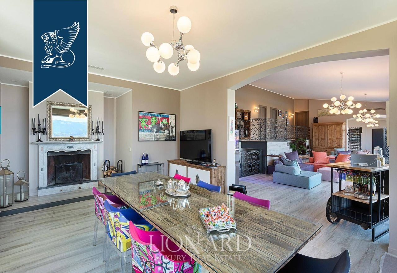 Villa a Ranco, Italia, 900 m² - foto 10