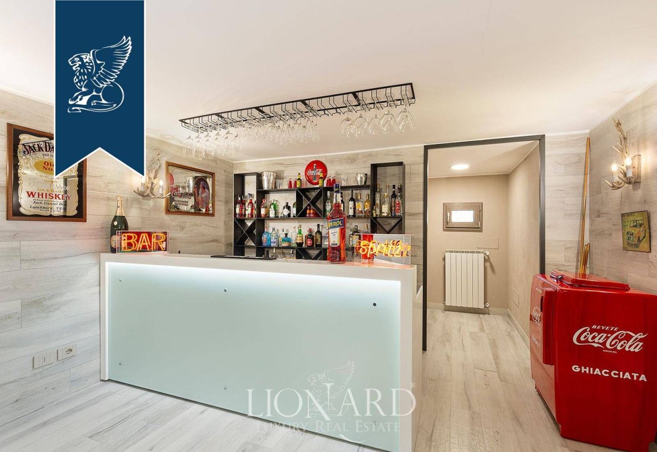 Villa a Ranco, Italia, 900 m² - foto 16