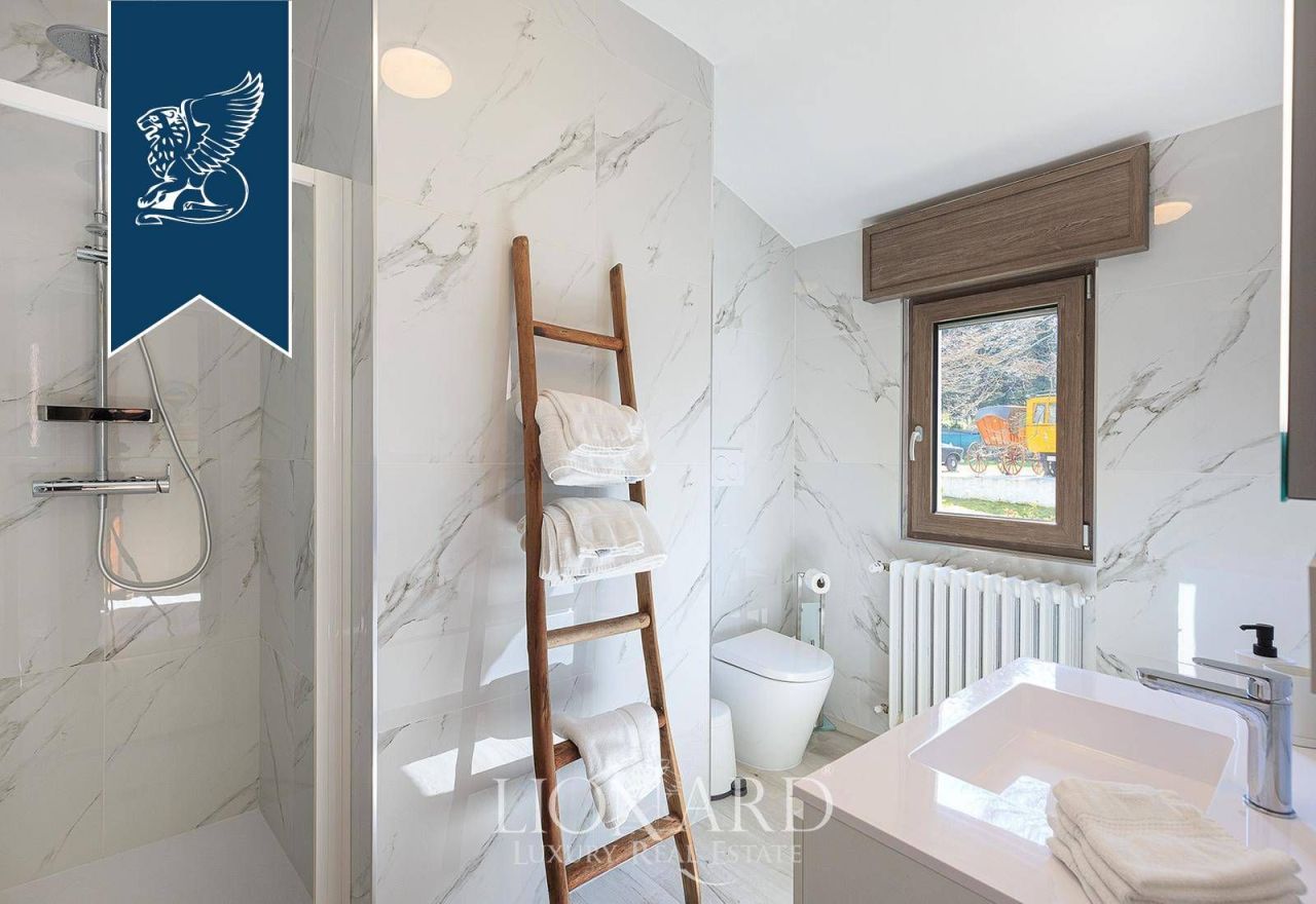 Villa a Ranco, Italia, 900 m² - foto 19