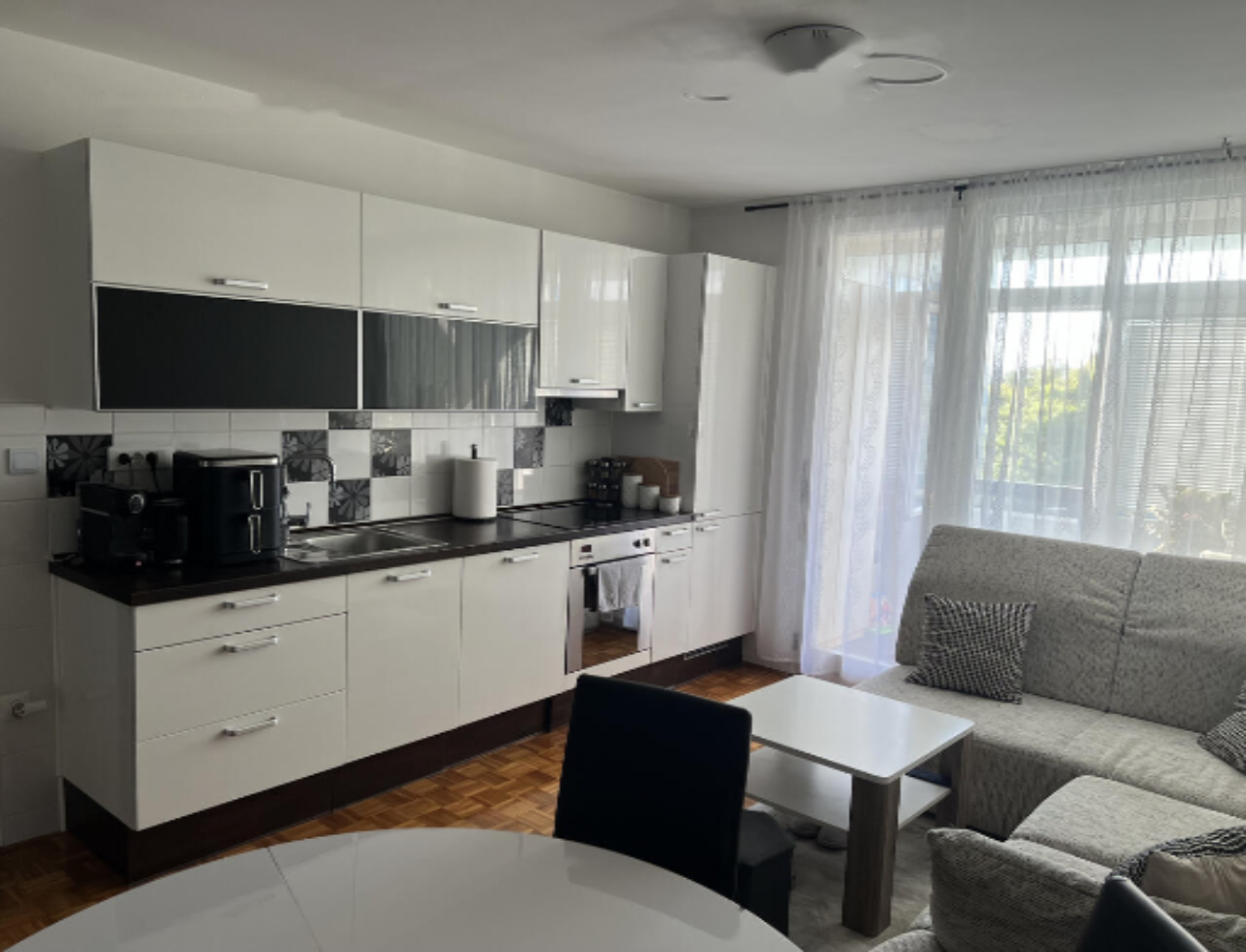 Piso en Liubliana, Eslovenia, 73 m² - imagen 1