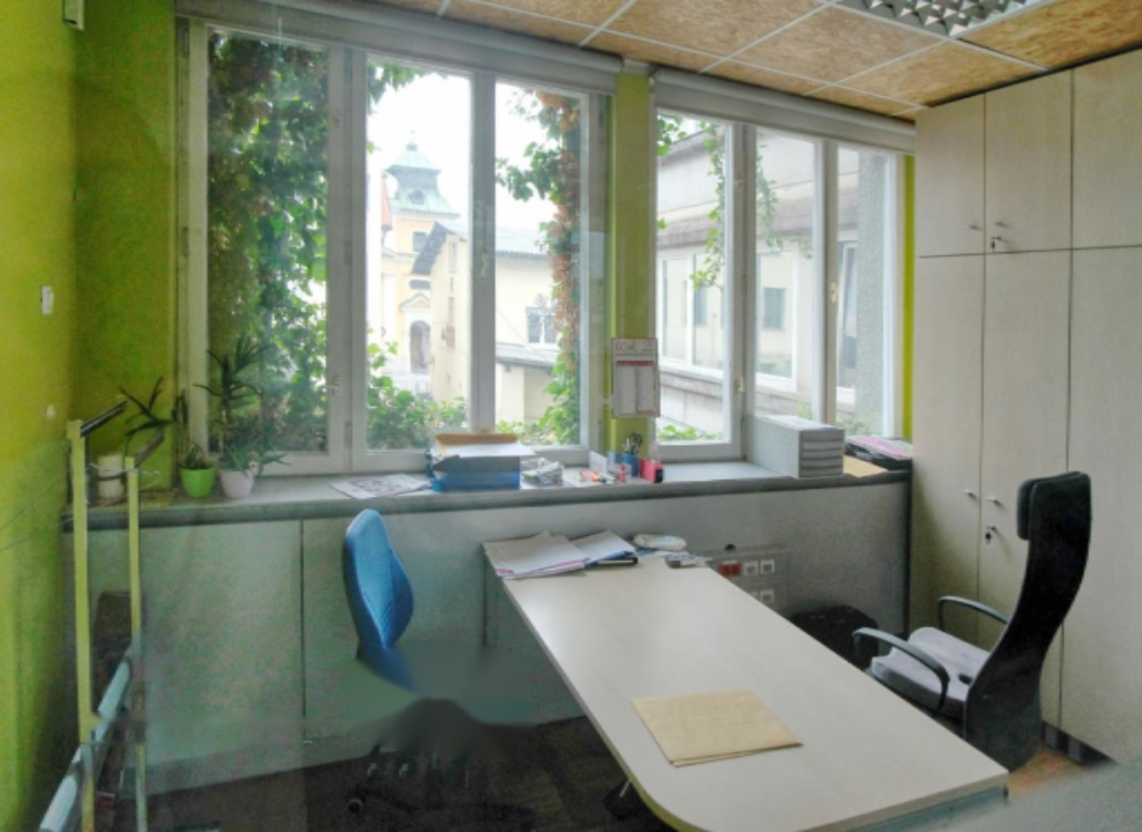 Ufficio a Lubiana, Slovenia, 348 m² - foto 1
