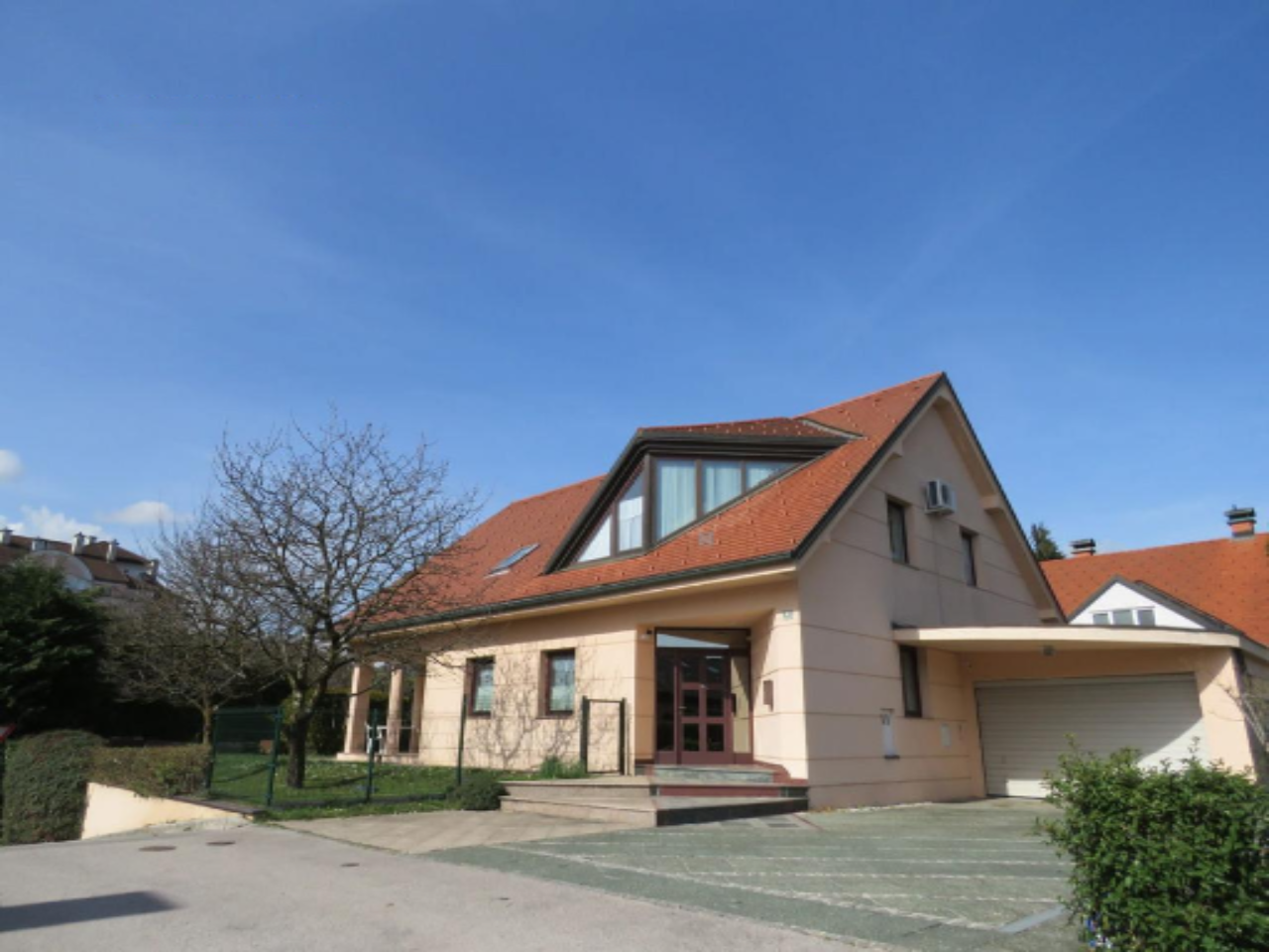 Haus in Ljubljana, Slowenien, 465 m² - Foto 1