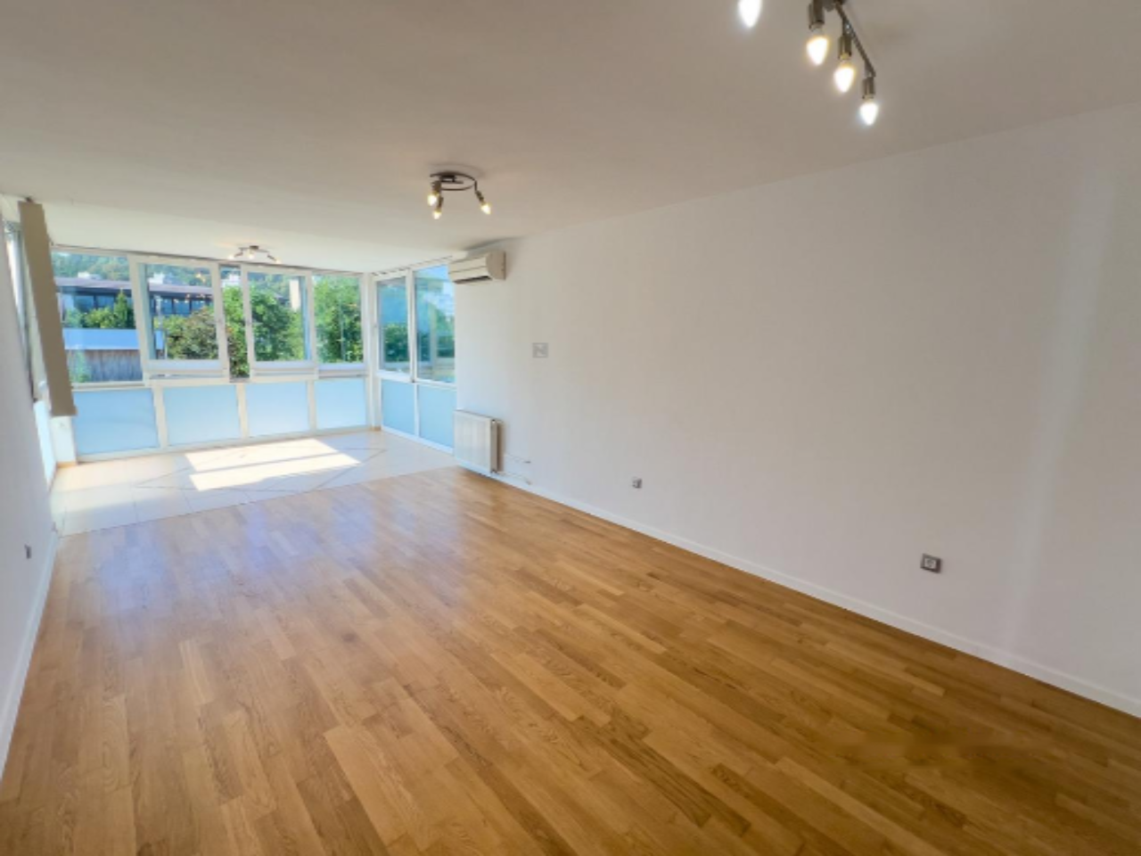 Casa en Liubliana, Eslovenia, 422 m² - imagen 1