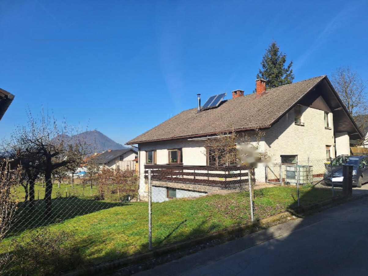 House in Ljubljana, Slovenia, 402 m² - picture 1
