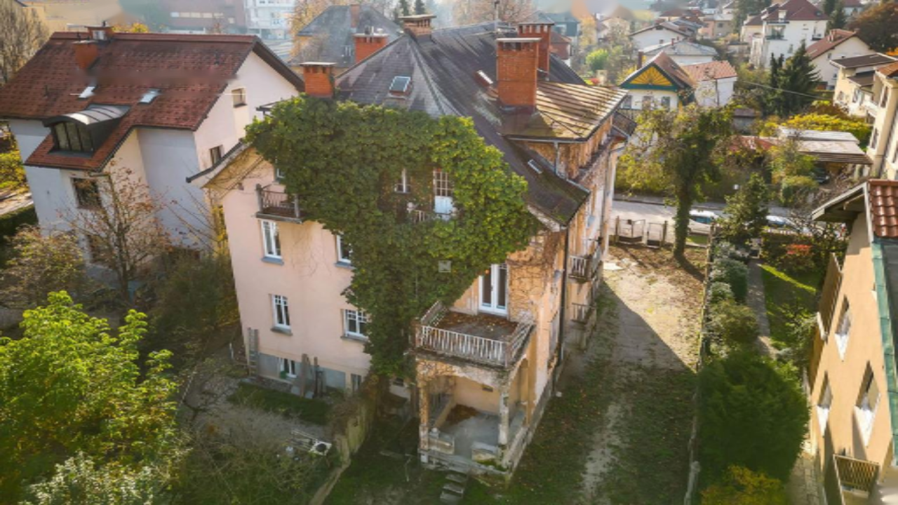 Casa en Liubliana, Eslovenia, 460 m² - imagen 1