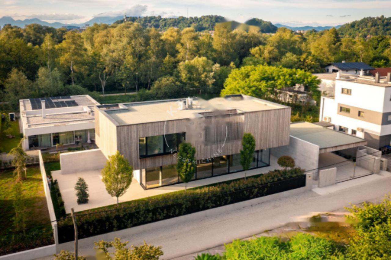 Casa a Lubiana, Slovenia, 250 m² - foto 1