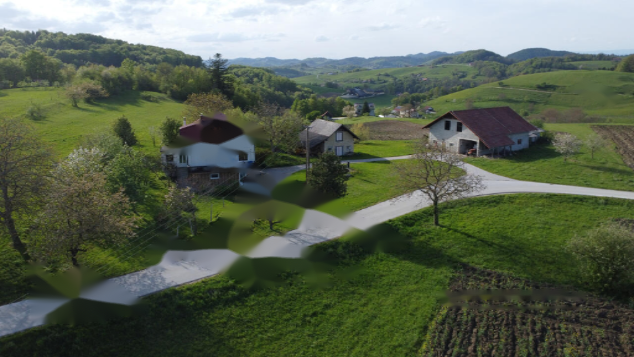Farm in Krka, Slowenien, 60 000 m² - Foto 1