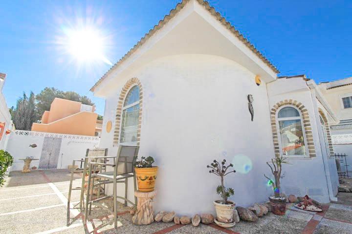 Villa sur la Costa Blanca, Espagne, 104 m² - image 1
