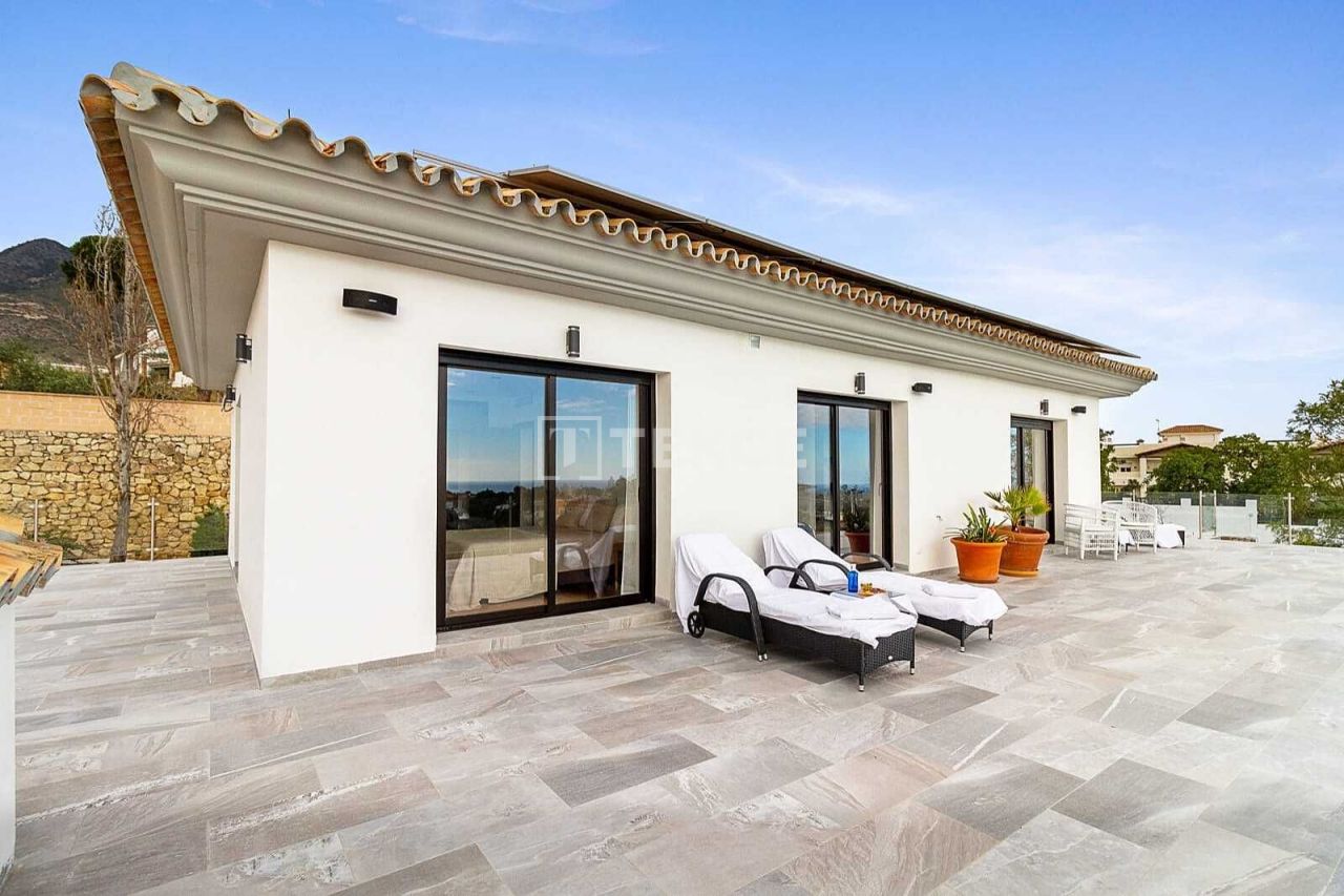 Villa en Benalmádena, España, 378 m² - imagen 17