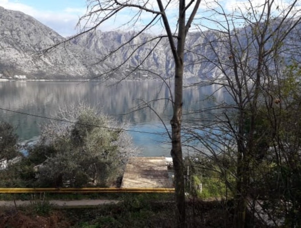 Terreno a Stoliv, Montenegro, 4 600 a - foto 1