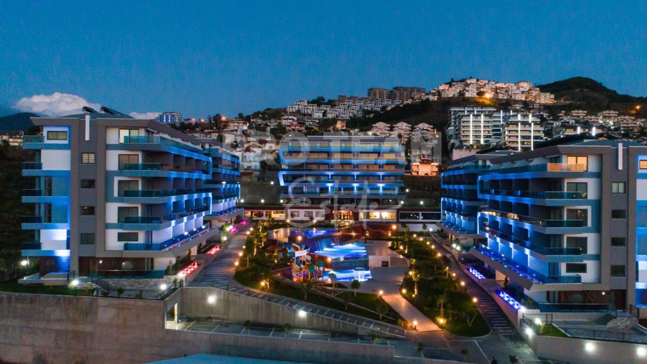 Piso en Alanya, Turquia, 240 m² - imagen 1