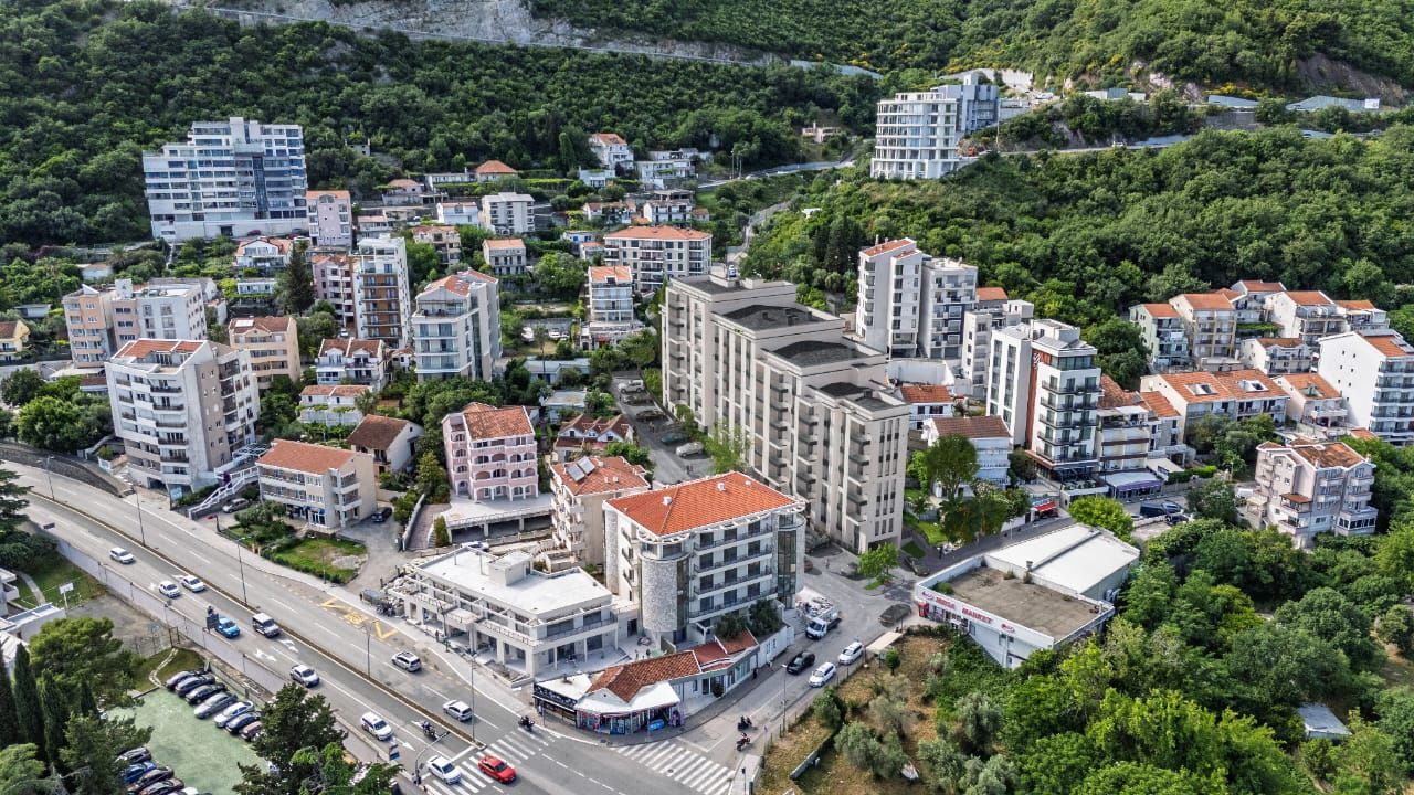 Apartamento en Becici, Montenegro, 134.8 m² - imagen 1