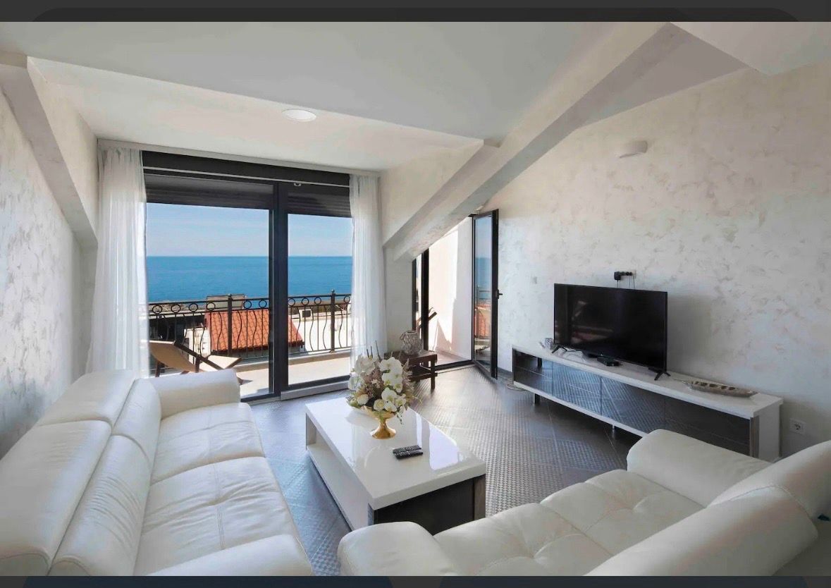 Appartamenti a Sveti Stefan, Montenegro, 63 m² - foto 1