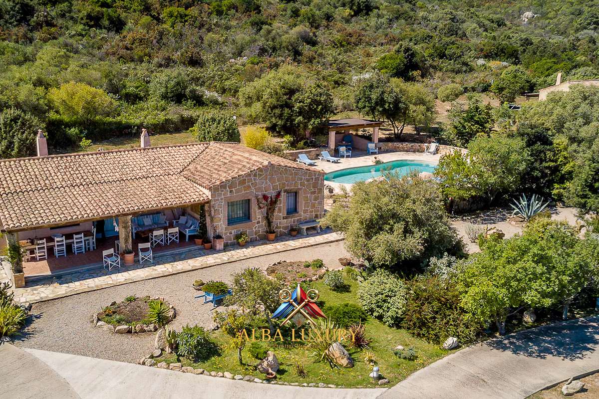 Villa in Arzachena, Italy, 250 m² - picture 1