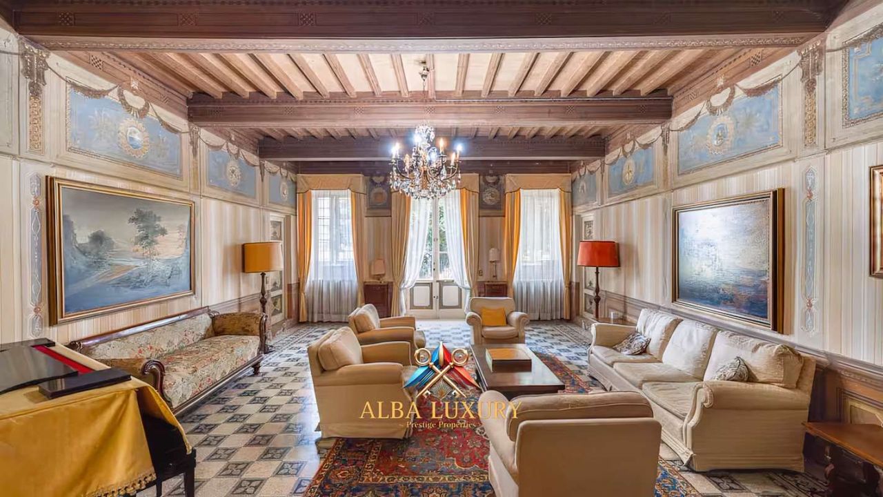 Villa in Lucca, Italien, 800 m² - Foto 1