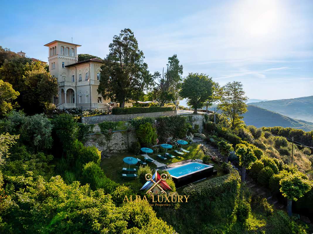 Villa in Montecatini Terme, Italy, 800 m² - picture 1