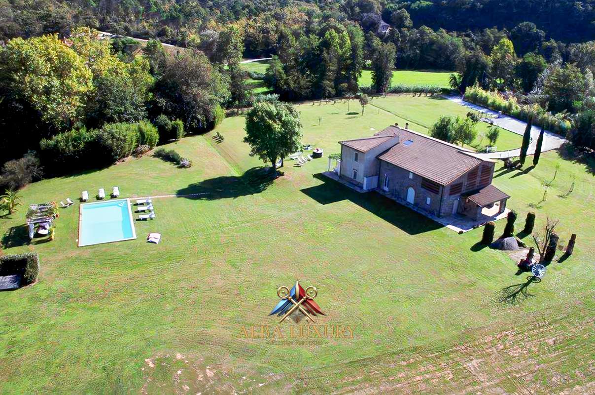 Villa in Lucca, Italy, 500 m² - picture 5