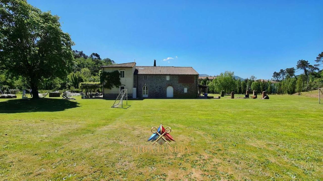 Villa in Lucca, Italy, 500 m² - picture 10