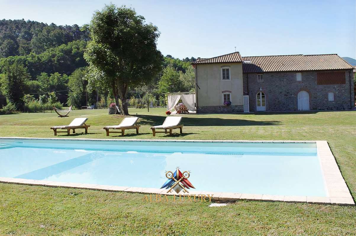 Villa in Lucca, Italy, 500 m² - picture 15