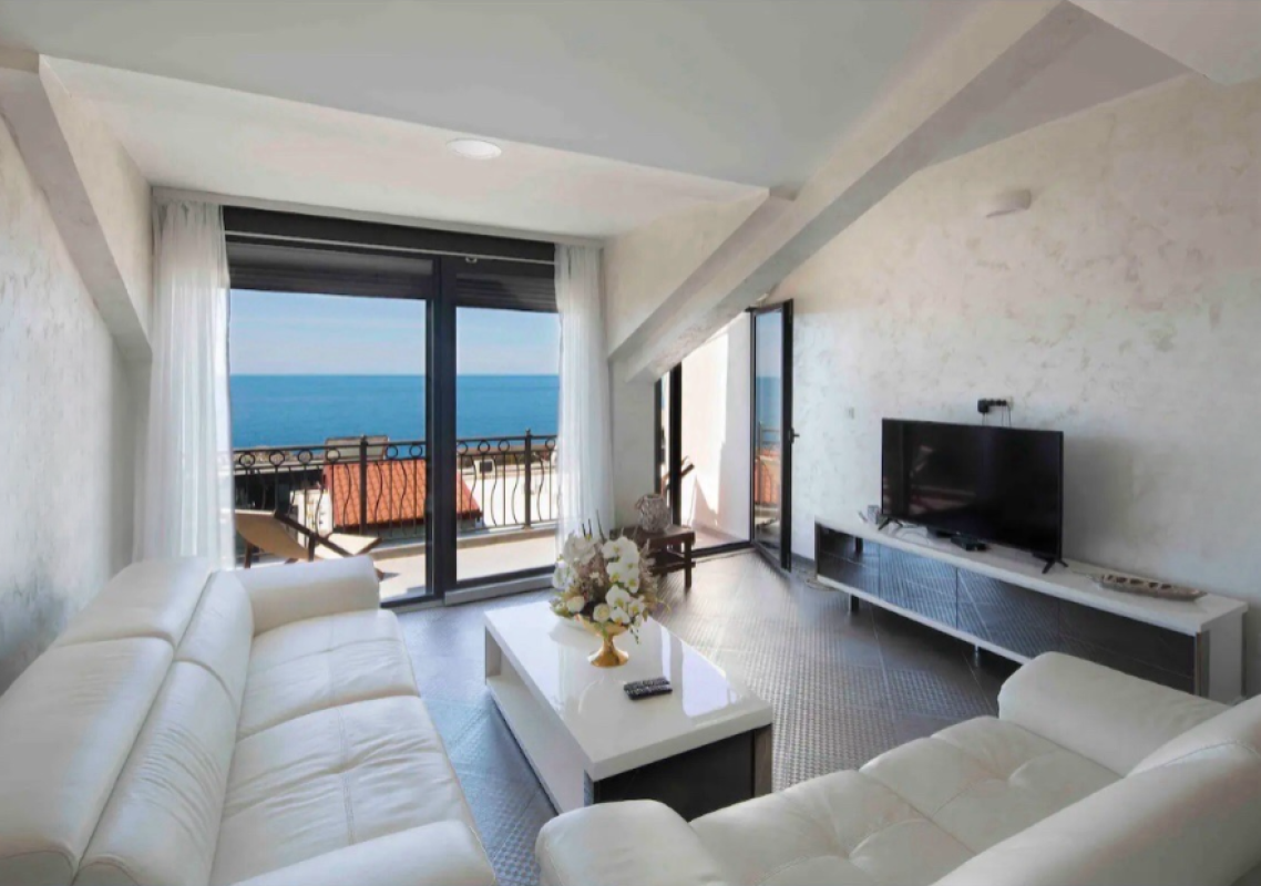 Piso en Sveti Stefan, Montenegro, 63 m² - imagen 1