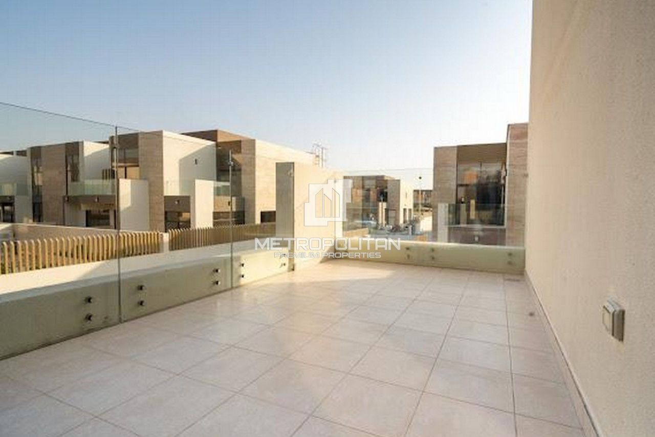 Townhouse in Dubai, UAE, 283 m² - picture 1