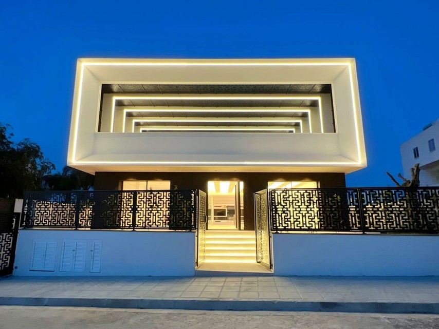 Villa in Nicosia, Cyprus, 1 034 m² - picture 1