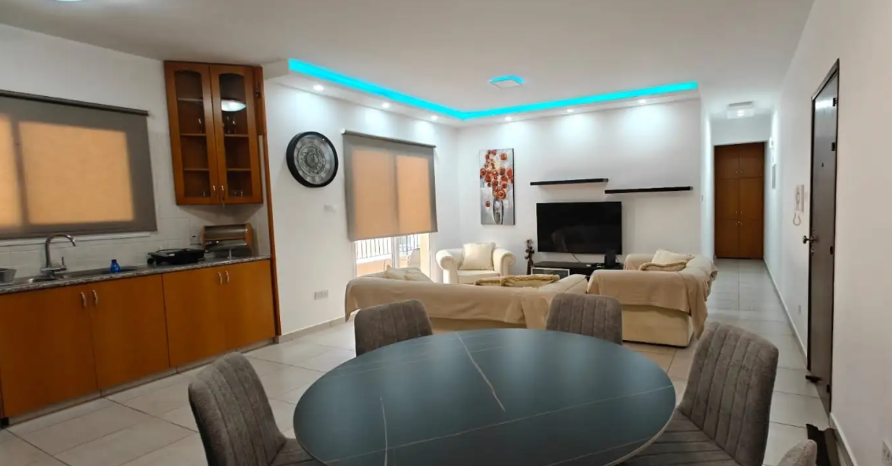Apartamento en Agios Athanasios, Chipre, 120 m² - imagen 1