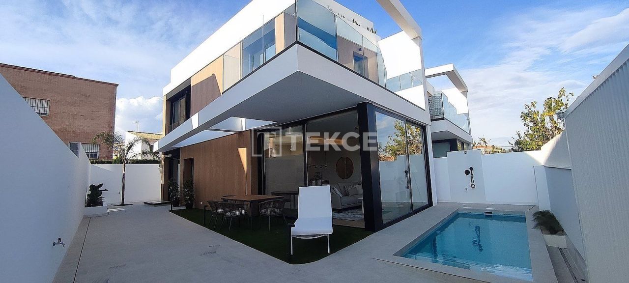 Villa à Pilar de la Horadada, Espagne, 197 m² - image 1