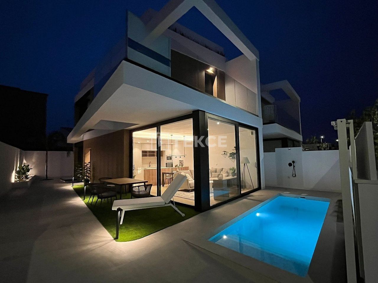 Villa en Pilar de la Horadada, España, 197 m² - imagen 7