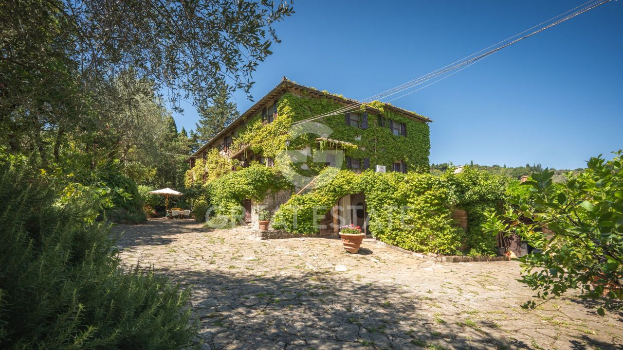 House in Castellina in Chianti, Italy, 820.7 m² - picture 4