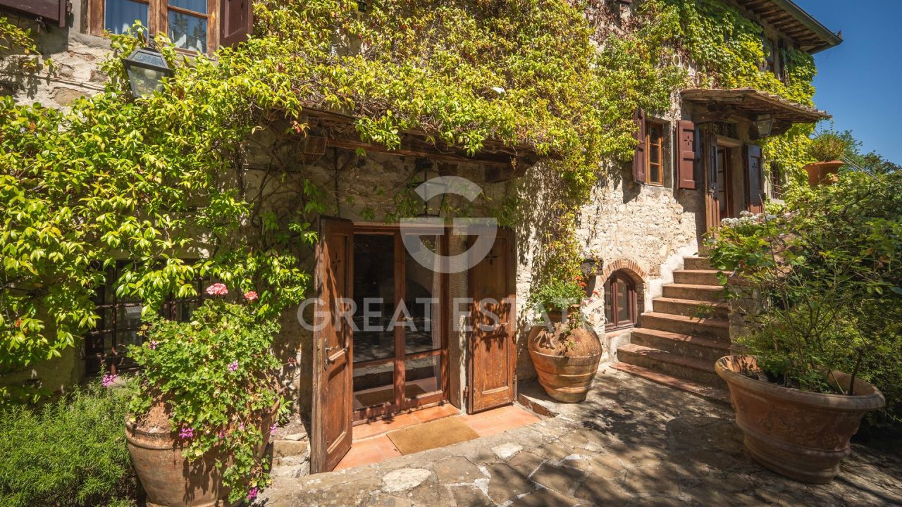 House in Castellina in Chianti, Italy, 820.7 m² - picture 8