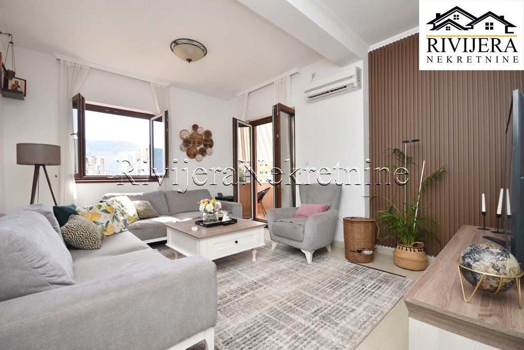 Appartamento a Herceg-Novi, Montenegro, 70 m² - foto 1