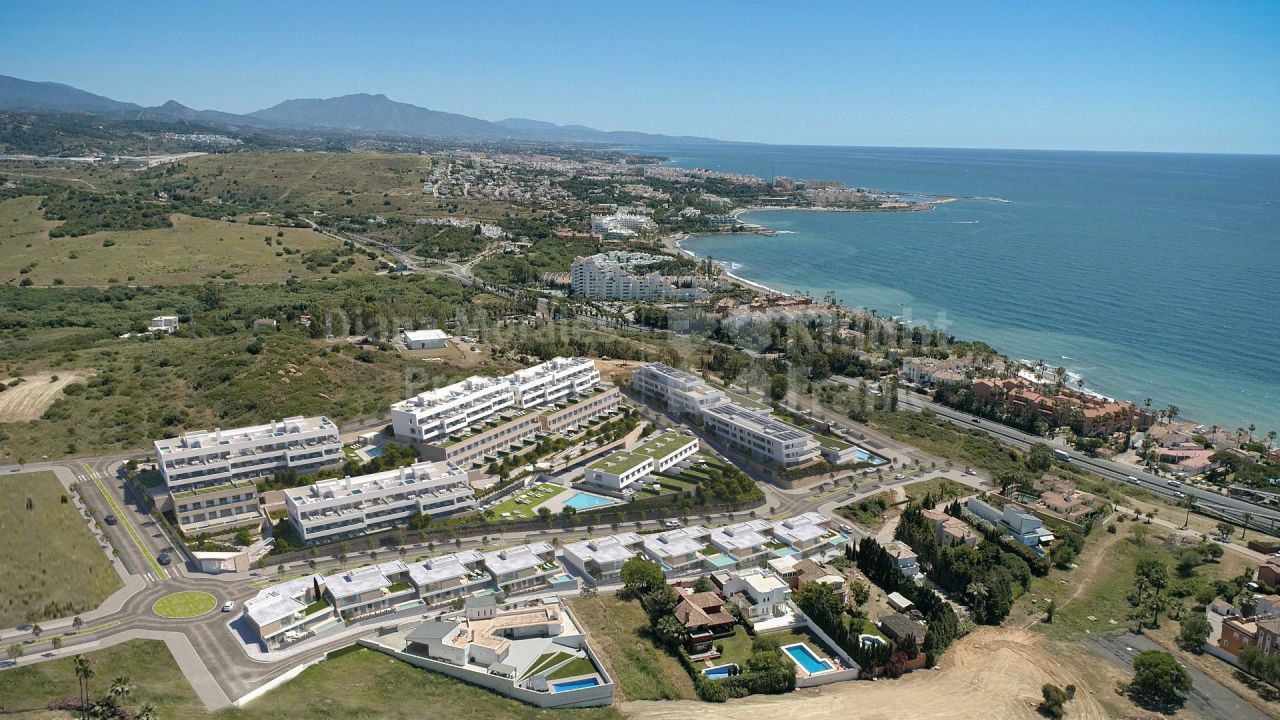 Grundstück in Marbella, Spanien, 215 810 m² - Foto 1