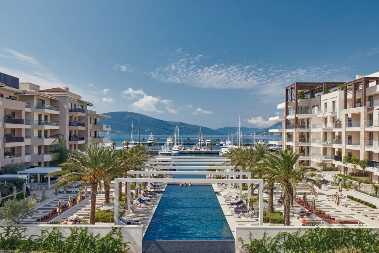 Piso en Tivat, Montenegro, 80 m² - imagen 1