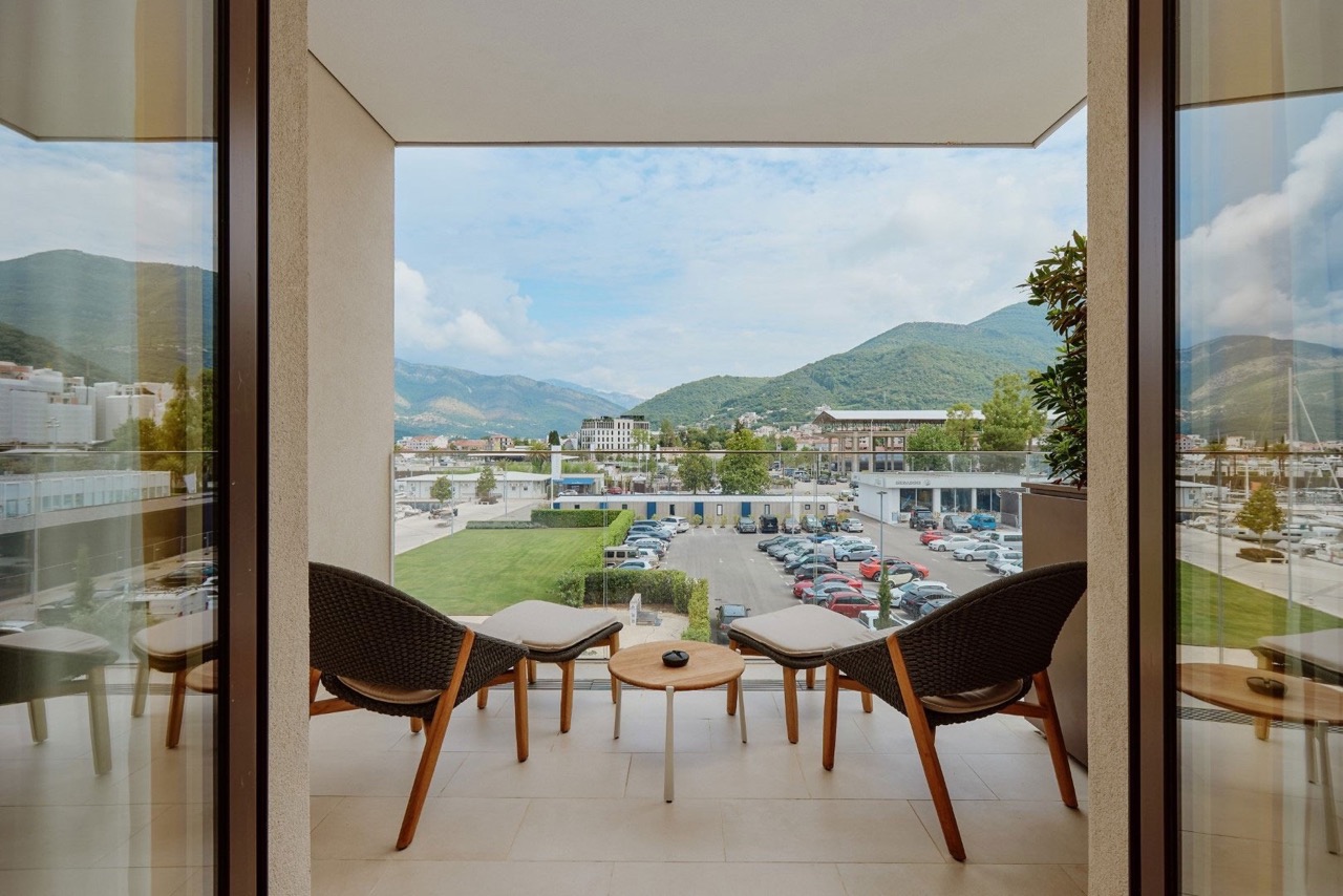 Flat in Tivat, Montenegro, 69 m² - picture 2