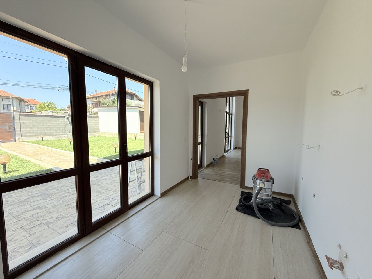 Maison à Tankovo, Bulgarie, 163.9 m² - image 8