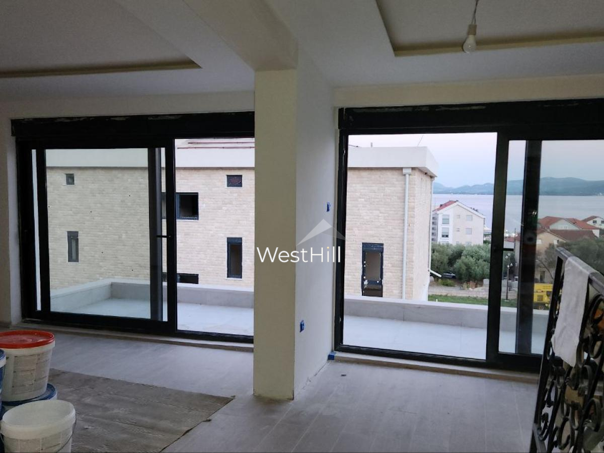 Apartment in Bijela, Montenegro, 10 m² - picture 1