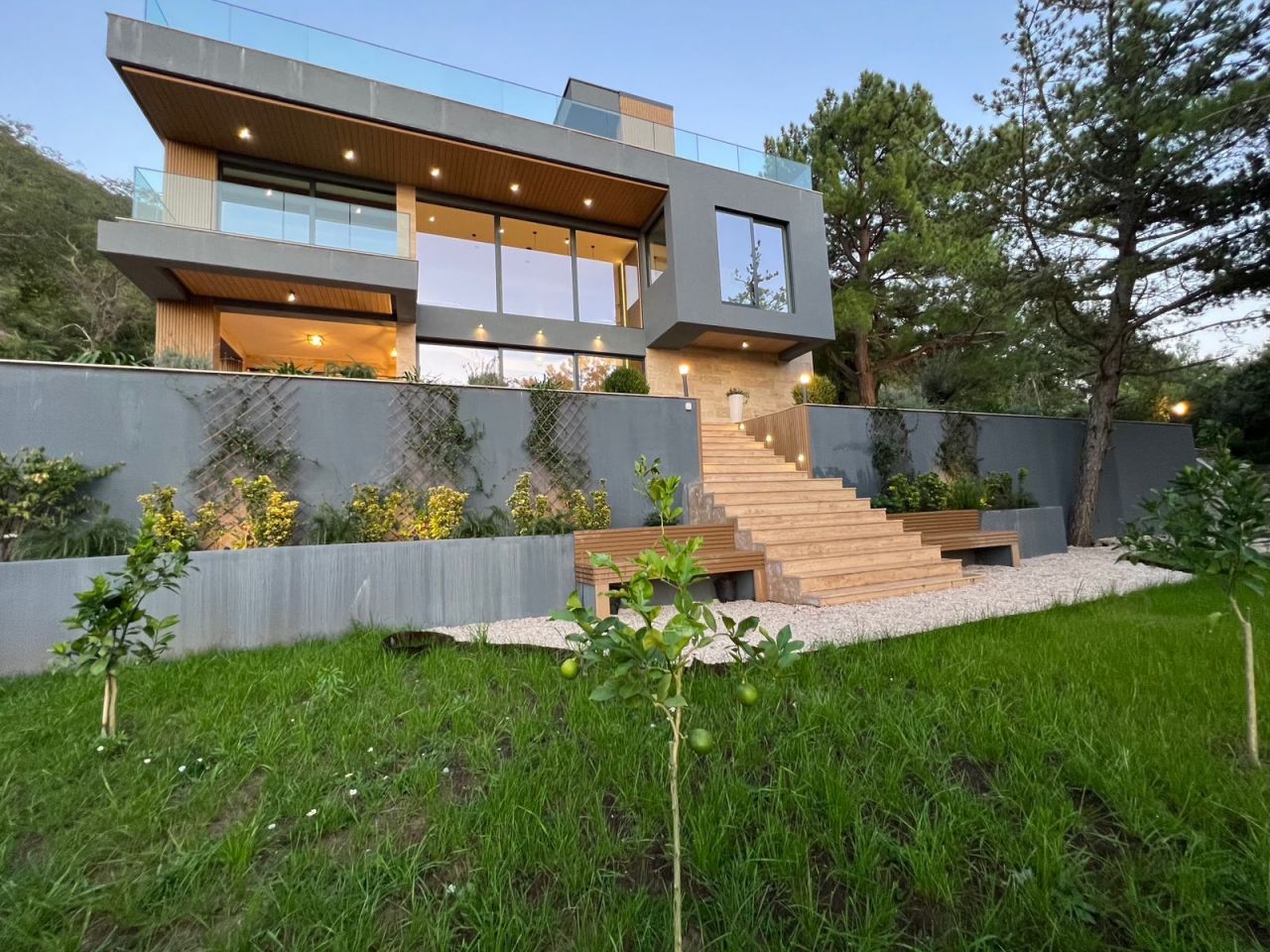 Villa en Tivat, Montenegro, 317 m² - imagen 1