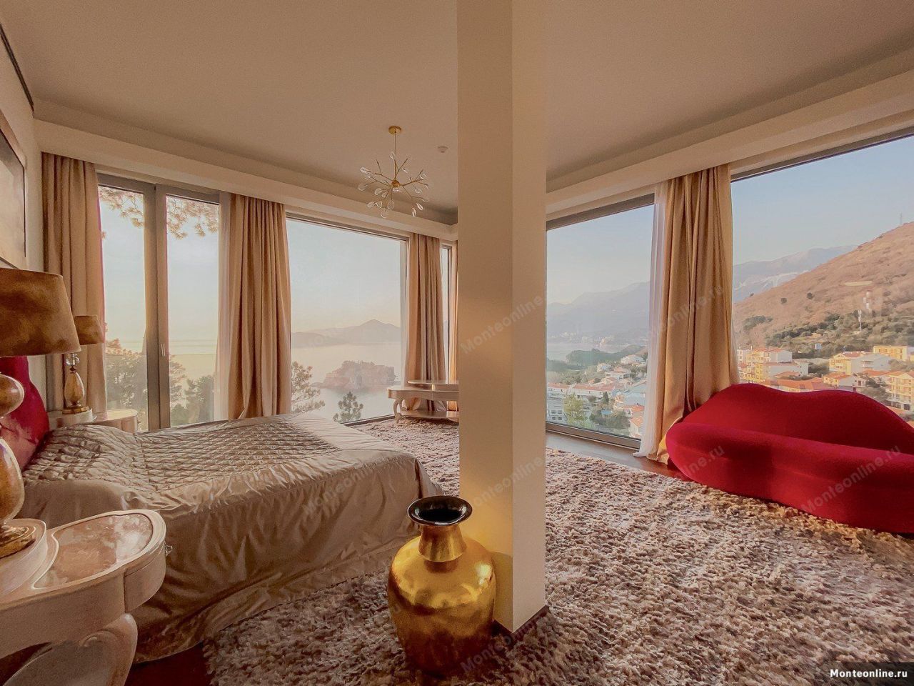 Villa à Sveti Stefan, Monténégro, 600 m² - image 1