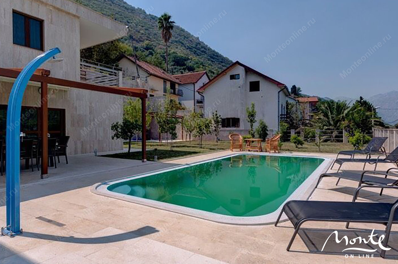 Villa en Stoliv, Montenegro, 372 m² - imagen 1