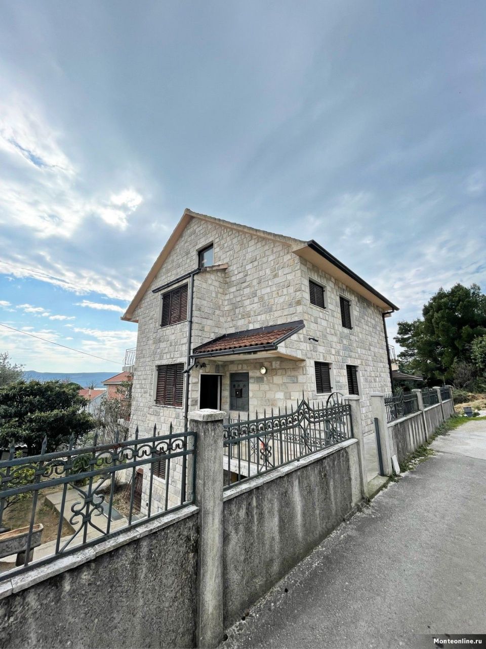 Villa in Tivat, Montenegro, 280 m² - picture 1