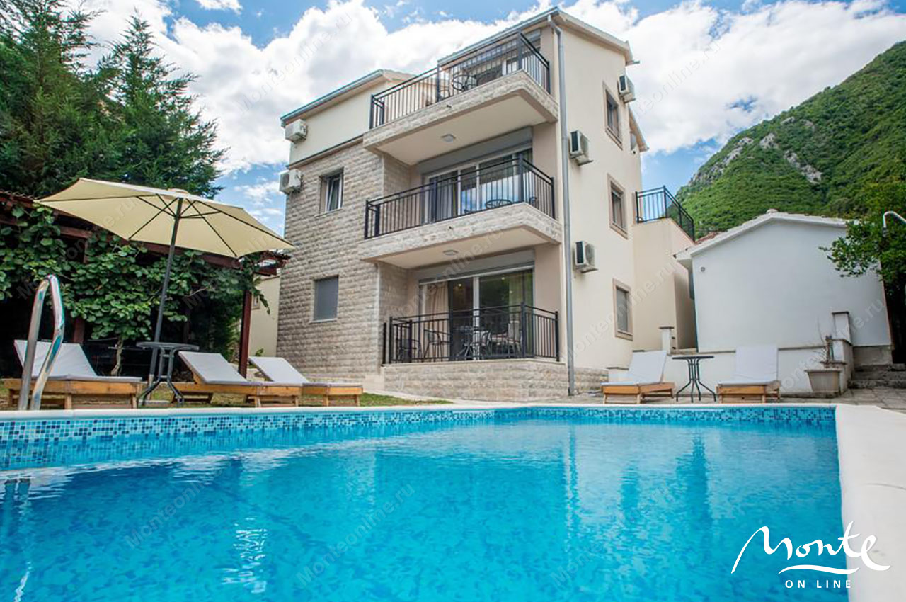 Villa en Stoliv, Montenegro, 350 m² - imagen 1