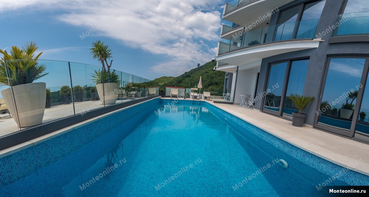 Villa en Budva, Montenegro, 438 m² - imagen 1
