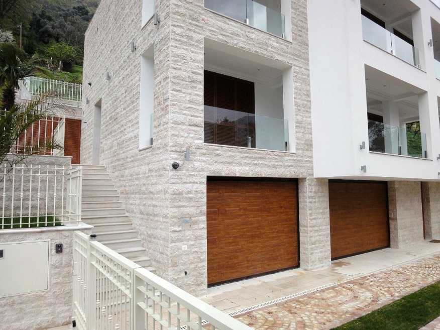 Villa en Stoliv, Montenegro, 585 m² - imagen 1