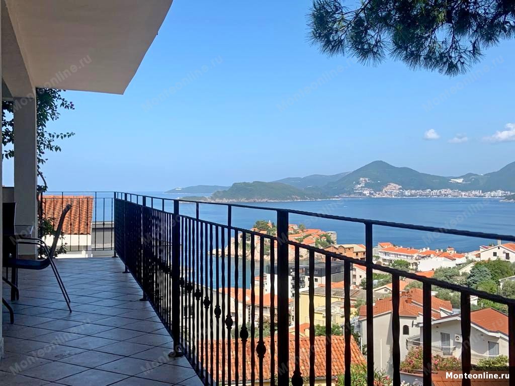 Apartment in Sveti Stefan, Montenegro, 164 m² - picture 2