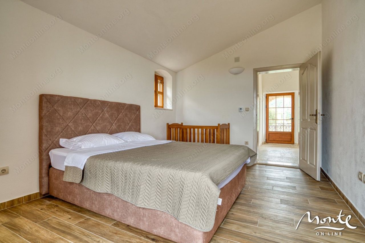 Villa à Rézévici, Monténégro, 480 m² - image 3