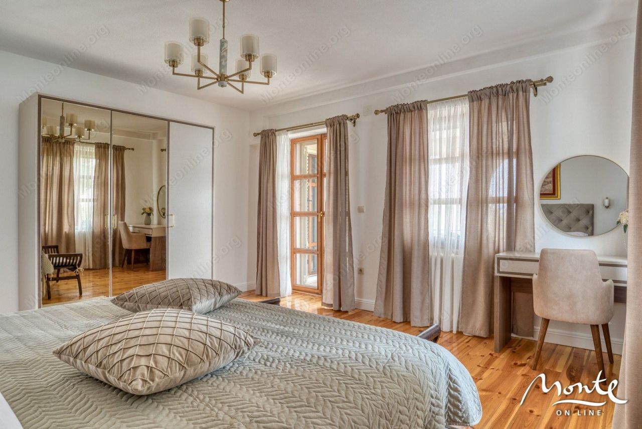 Villa à Rézévici, Monténégro, 480 m² - image 5